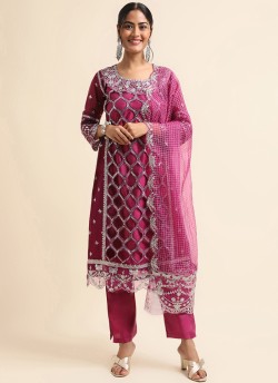 Wine Faux Georgette Pakistani Salwar Suit SC-019356