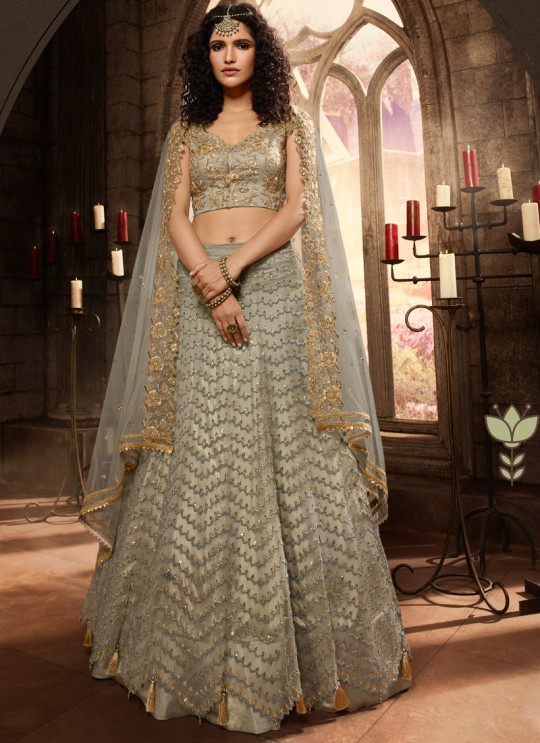 Bridal Net A-Line Lehenga In Grey Color Vivaana Vol 2- 21001 By Maisha SC/016842 Bridal Net A-Line Lehenga In Grey Color Vivaana Vol 2- 21001 By Maisha SC/016842