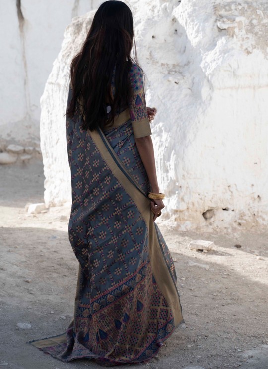 Grey Handloom Silk Designer Saree Kadampalli Silk 102008 By Rajtex Grey Handloom Silk Designer Saree Kadampalli Silk 102008 By Rajtex