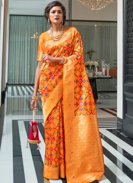 Yellow Handloom Silk Wedding Saree Kasturba Silk 105005 By Rajtex Yellow Handloom Silk Wedding Saree Kasturba Silk 105005 By Rajtex